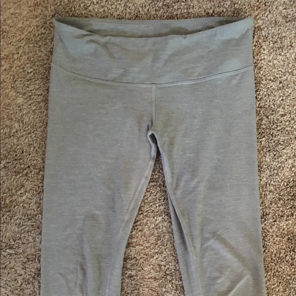 Lululemon - Picture 3 of 3